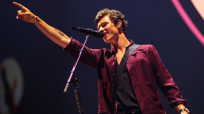 Shawn Mendes at Rocket Mortgage FieldHouse