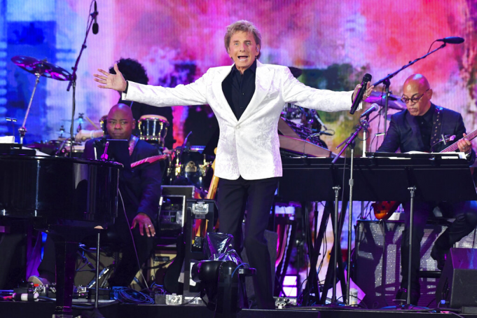 Barry Manilow at Rocket Mortgage FieldHouse